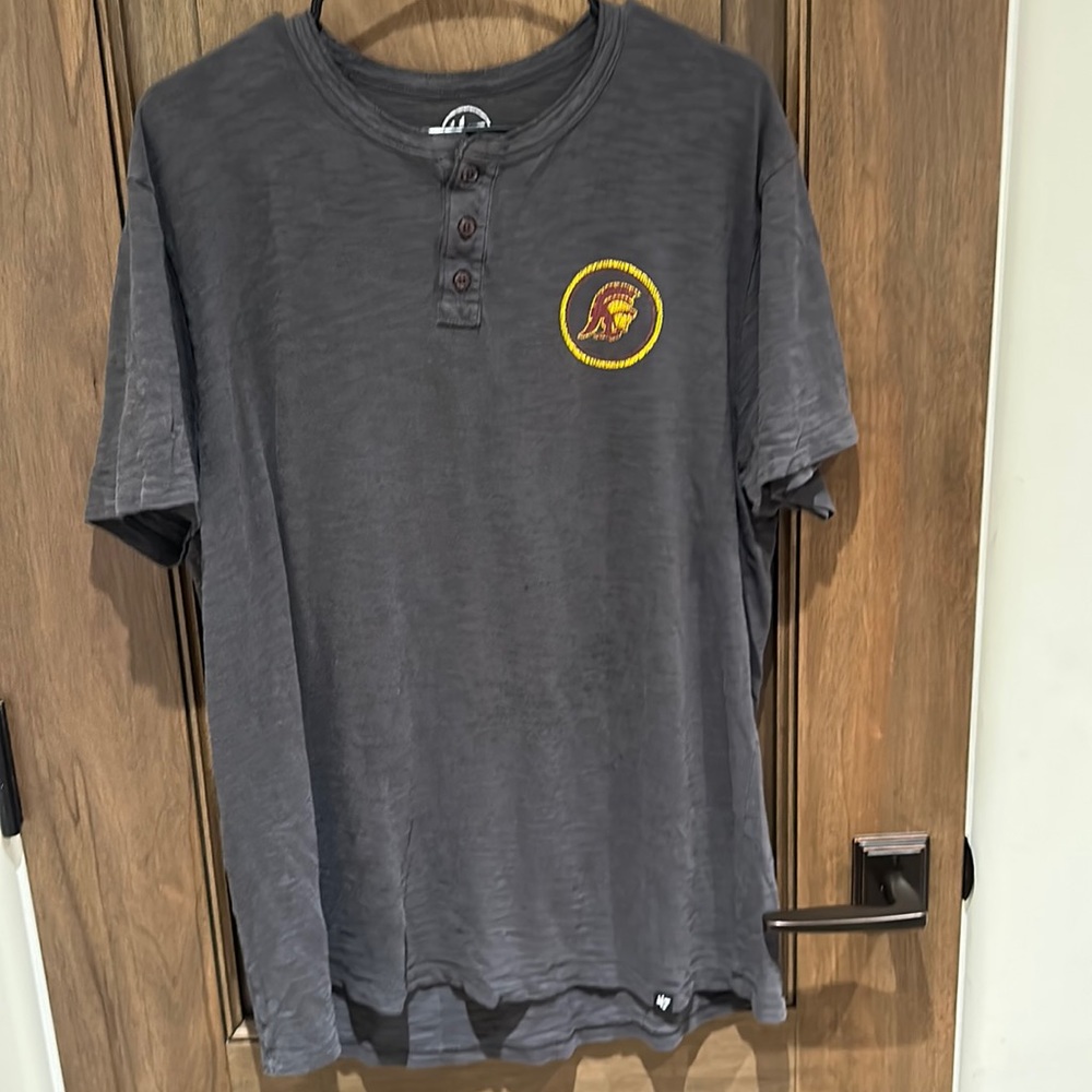 USC t-shirt